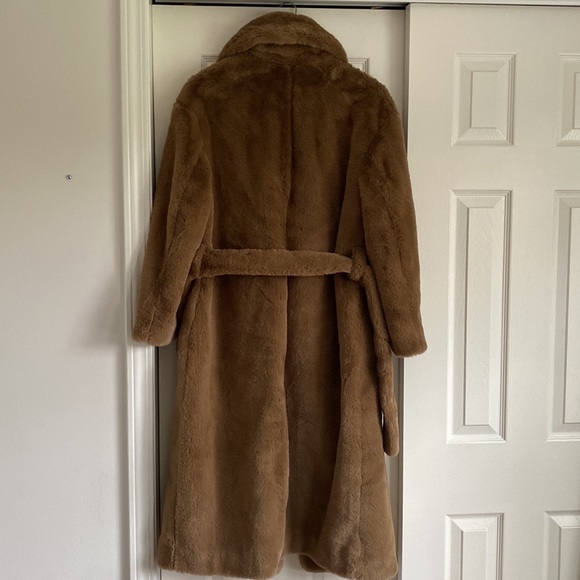 H&M faux fur coat - Picture 7 of 7